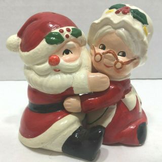 Vintage Lefton Hugging Santa And Mrs Claus Salt And Pepper Shakers