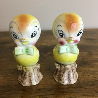 Vintage Yellow Bird Salt And Pepper Shakers Anthropomorphic Made In Japan Bowtie