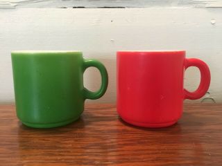Set Of 2 Vintage Milk Glass Coffee Mugs Cups 1 - Red & 1 - Green