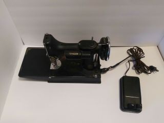 Vintage Singer Featherweight Sewing Machine - - Black/Gold - w/Case & Pedal 5