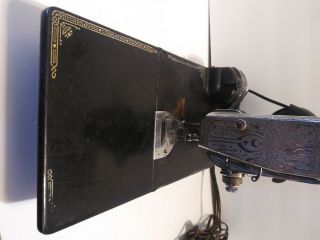 Vintage Singer Featherweight Sewing Machine - - Black/Gold - w/Case & Pedal 6
