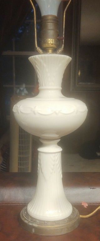 Antique Vnt Mid Century Blanc De Chine Ceramic Art Nouveau Relief Table Lamp