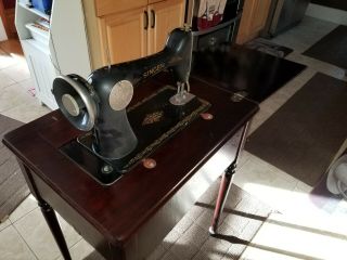 Vintage Singer Cast Iron Sewing Machine with Wooden Table Cabinet 3