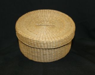 Vintage Hand Woven Sweet Grass Round Basket With Lid And Thin Handle 6”x 3”
