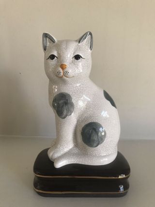Fitz & Floyd Porcelain Cat On A Black Pillow Figurine Bookend
