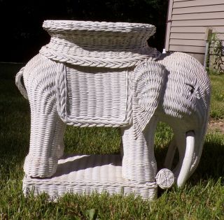 Vtg White Wicker Elephant End / Side /accent Table Plant Stand Rattan