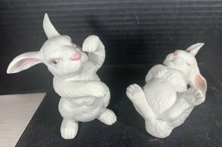 2 Vintage Boehm Hand Painted Porcelain Newborn Bunny Rabbit Figurines Signed