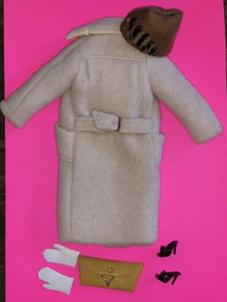 Vintage Barbie Peachy Fleecy Coat 915 Complete Pristine