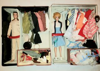 1962 VINTAGE BARBIE & KEN DOLLS,  TRUNK CASE,  LOADED WITH CLOTHES AND ACCESSORIES 5