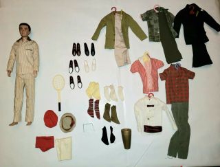 1962 VINTAGE BARBIE & KEN DOLLS,  TRUNK CASE,  LOADED WITH CLOTHES AND ACCESSORIES 6
