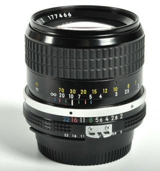 Vintage Nikon Nikkor 85mm f2 Ai Fixed Portrait Camera Lens w/ caps & case 2