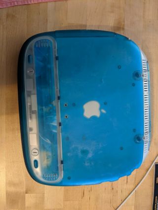 Apple iBook G3 Clamshell Blue - Functional & Vintage 4