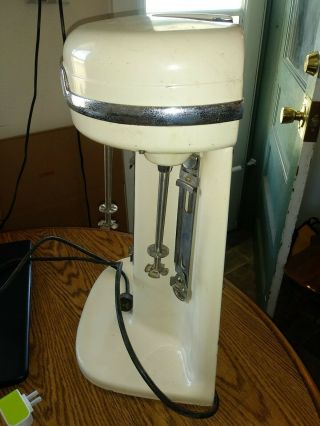 Vtg Hamilton Beach 40DM Off White Triple Head Milk Shake Mixer machine 3