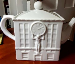 TIFFANY & CO.  Art Deco 550 BROADWAY Building ATLAS clock White Porcelain Teapot 3