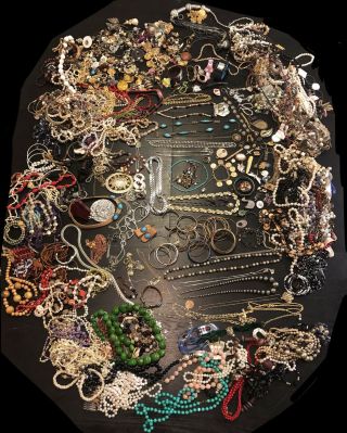 Huge 27,  Lbs Vintage Costume Jewelry Scrap & Not Silver / Gold Tone Jl 080120ab@