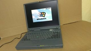 Vintage Toshiba Tecra 8000 Laptop Notebook Intel P2 Windows 95 Operating System