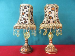 Set Of 2 Victorian Type Table Lamps Christmas Ornament Or Doll House Accessory