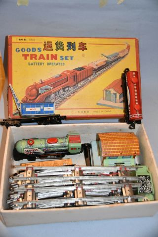 Vintage China Goods Train Set Tin Toy Battery Operated Me 059 60 
