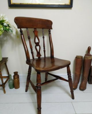 Antique Windsor Heart Bar Back Chair Farmhouse Chair Bedroom Hall Makers Stamp