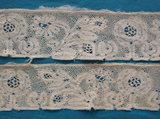 2 Fragments Antique Late 17th / Early 18th Century Bobbin Lace Border