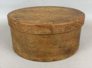 Antique Primitive Round Wood Pantry Box W/ Lid,  Surface 2