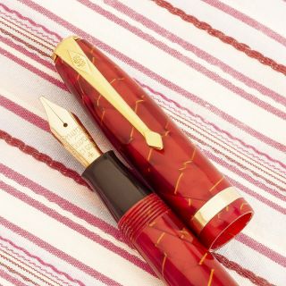 Vintage Conway Stewart 84 Red Marble Gold - Veined Gold Trim Lever Fountain Pen