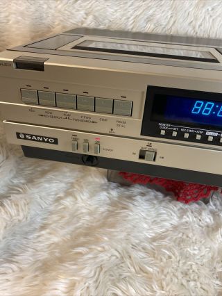 Vintage Sanyo Beta Player Recorder VCR 3900 II Betamax REWIND IS VERY SLOW 2
