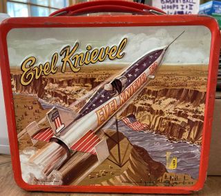 Vintage 1974 Aladdin Evel Knievel 3 - D Metal Lunch Box 2
