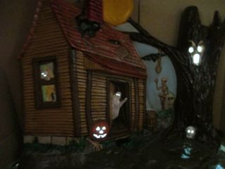 VINTAGE HALLOWEEN CERAMIC LIGHTED HAUNTED HOUSE,  WITCHES,  GHOST & SCARECROWS 3