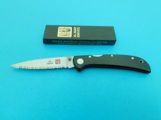 Al Mar Knives,  Ptld,  Or.  Vintage Ultralight Hawk Folding Knife (1002ubk3) -