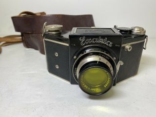 Vintage Exakta Film Camera W/ Carl Zeiss Lens Jena Tessar 1:2.  8,  Brown Case