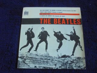 The Beatles - She Loves You 1963 France Ep Odeon