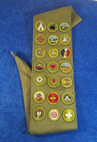 Vintage 1960s Boy Scouts BSA Merit Badge Sash w/ 21 Badges 2