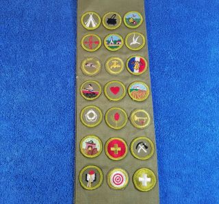Vintage 1960s Boy Scouts BSA Merit Badge Sash w/ 21 Badges 3