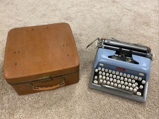 Vintage 1950s/1960s Royal Futura 800 Portable Blue Typewriter With Hard Case