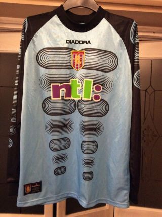 Vintage Aston Villa 2001/02 Goalkeeper Football Shirt Size 34 " /36 " Diadora