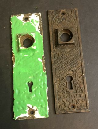 Pair Antique 1800’s ORNATE Cast Iron Eastlake Door Knob Back Plate Vintage 2