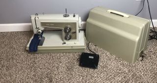 Vintage Sears Kenmore Zig Zag Sewing Machine Model 158.  13571 W/case