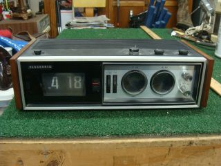 Vtg 1970 Panasonic Rc - 7469 Am/fm Flip Clock Alarm Radio Woodgrain -
