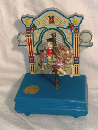 Vintage Willitts Peanuts Playland Carousel Lucy Merry Go Round Music Box