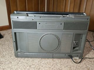 Vintage Magnavox D8443 Boombox Cassette Player AM/FM Radio 2