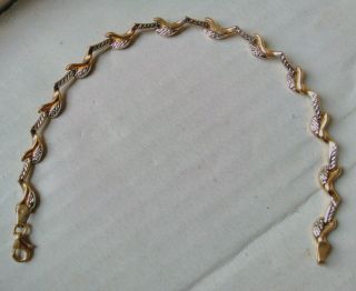 Lovely Vintage White And Yellow 9ct Gold Bracelet 3.  9 Grammes