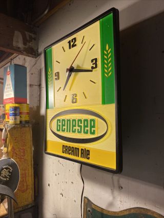Vintage Genesee Cream Ale BAR Clock Lighted Sign 18/14” Clock Rochester 3