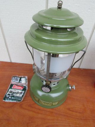 Vintage Sears Roebuck Model 72325 Avacado 2 Mantle Lantern 8/73