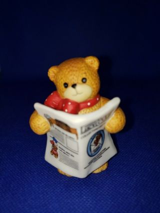 Lucy And Me Bear With Newspaper Red Scarf Figurine Lucy Rigg Enesco 1995