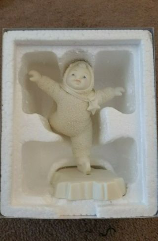 Dept 56 Snowbabies Starlight Games Hold That Pose 69944 Ice Skating Child 2001