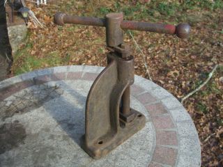 Vintage Toledo No.  0 Pipe Vise Well Diggers Vise 3