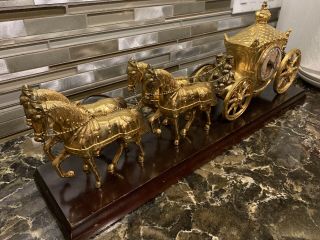 Vintage United Clock Gold Horse Drawn Royal Carriage Mantle Clock It