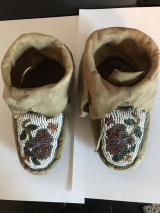 Vintage Authentic Beaded Moccasins Floral Native American Indian Children 