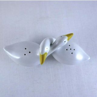 Vintage Salt and Pepper Shakers Set White Geese White Pair Avon 3